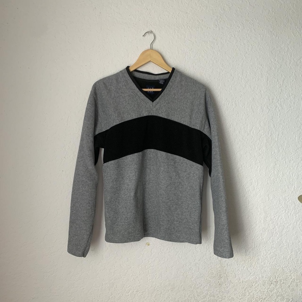 Gap V-Neck Sweater